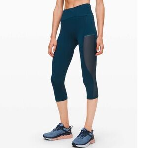 Lululemon always airy High-Rise Run Crop Leggings 19” size 4 night diver